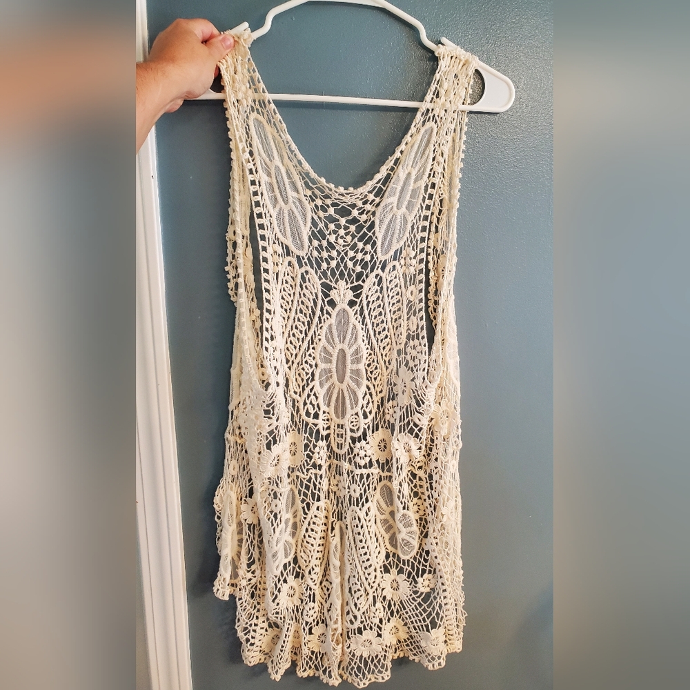 Daytrip Cream Bohemian Top/Vest with Intricate Embroidered Lace. Size M/L. #SW